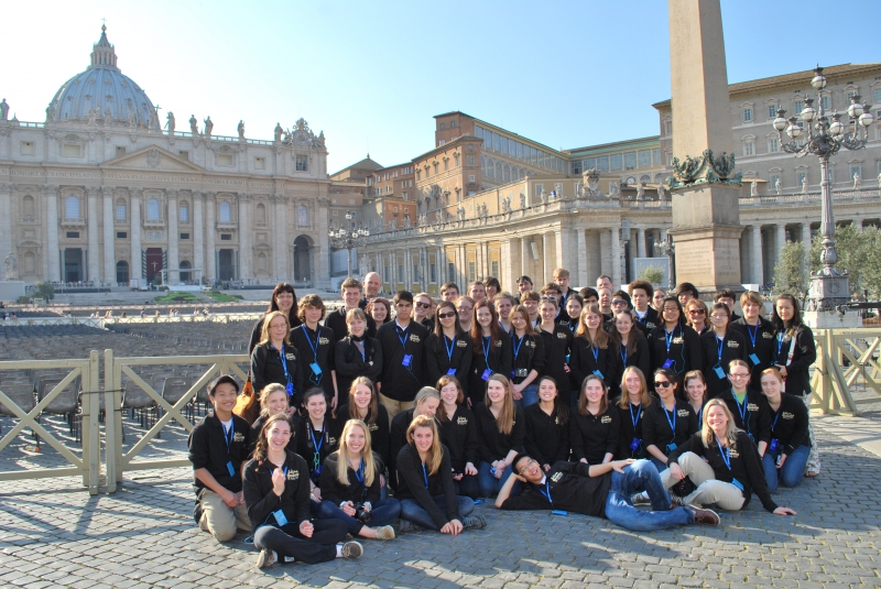 Rome-St.-Peters-Square-Edina-HS-Orchestra-2012